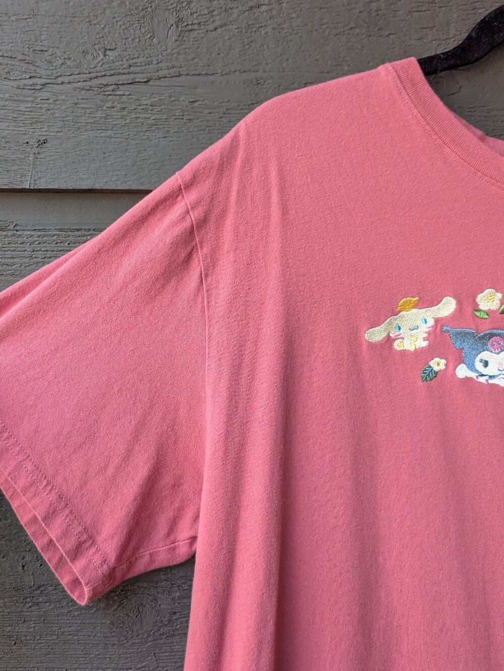 Sanrio Hello Kitty and Friends Embroidered Short Sleeve T-Shirt Size 2X - Picture 3 of 7